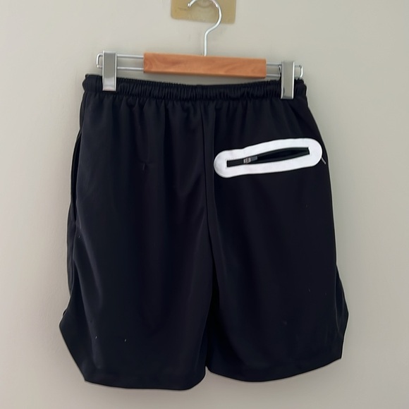 Black Athletic Shorts with Elastic Waistband - Picture 2 of 3